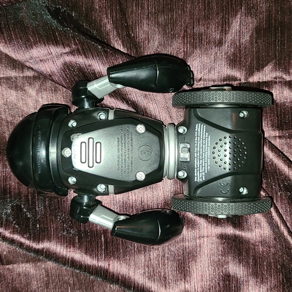 You robot - Picture 3 of 3